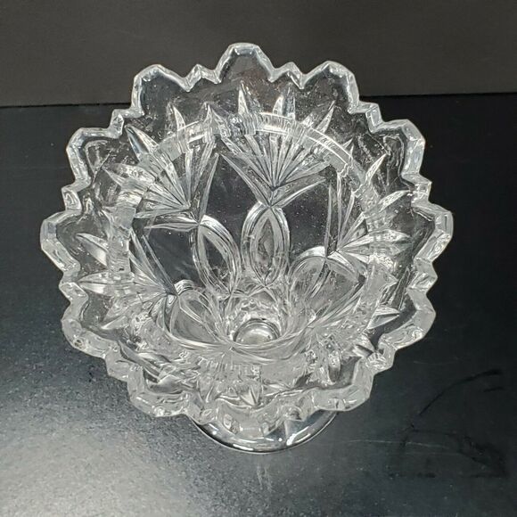 Crystal Vase Saw Tooth Edge 8" - Picture 4 of 7
